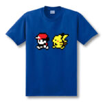 T-shirt Pokémon pixel bleu Sacha et Pikachu avec équivalences de tailles